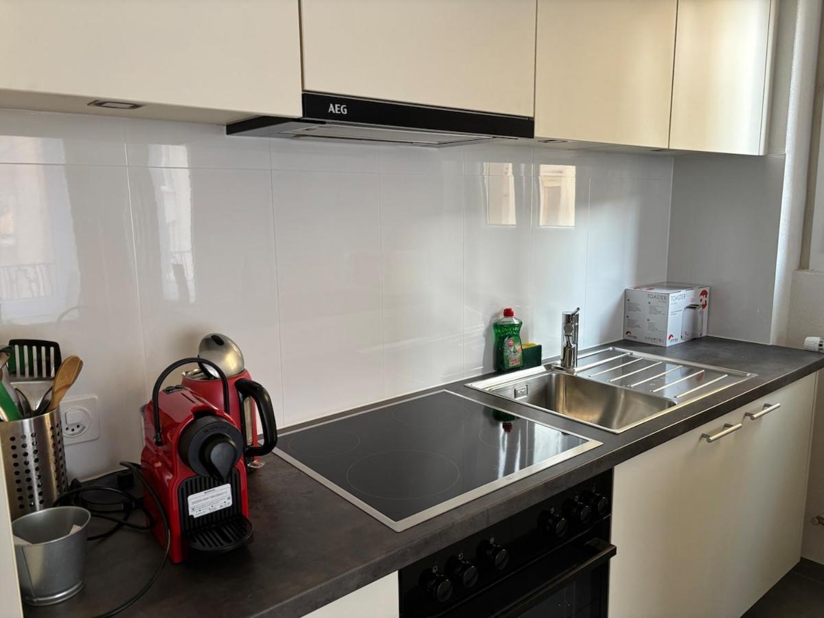 6 Minutes Walking From Railway Station Lausanne