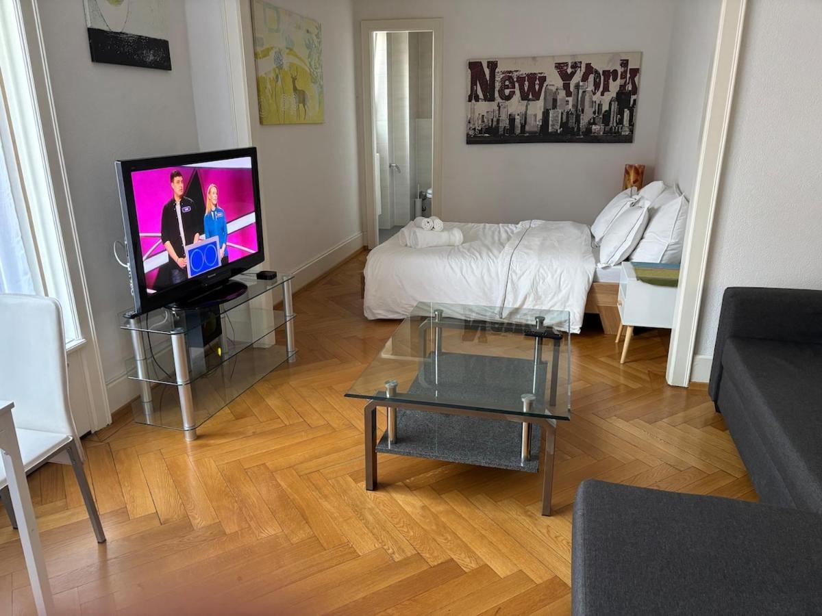 6 Minutes Walking From Railway Station Appartement